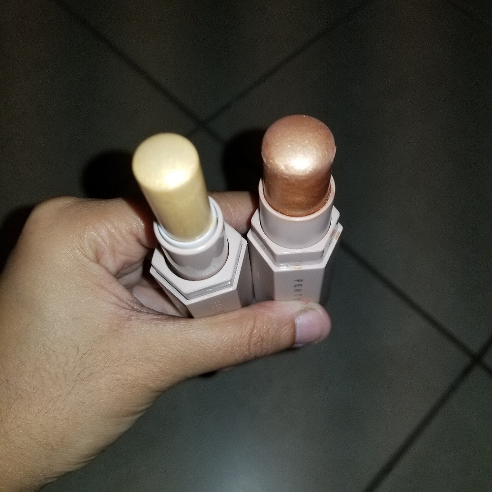 BEWARE - COUNTERFEIT FENTY BEAUTY STICKS - Picture 5 of 7